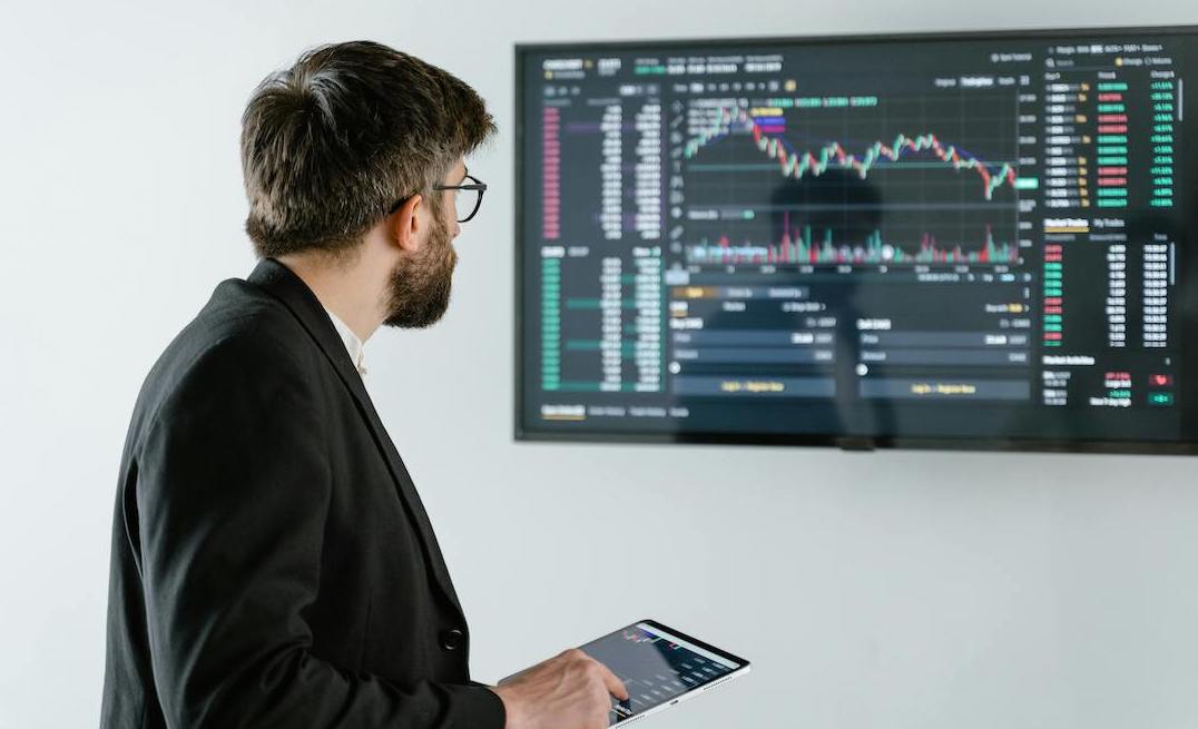 „Reich mit Bitcoin, zerstört von innen: Der Preis des ewigen HODLns“